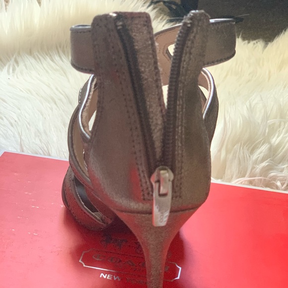 Coach Grey suede heels size 8 COACH - Picture 3 of 10